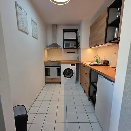 Apartment Gemuetliche 2-raumwohnung In Mitte